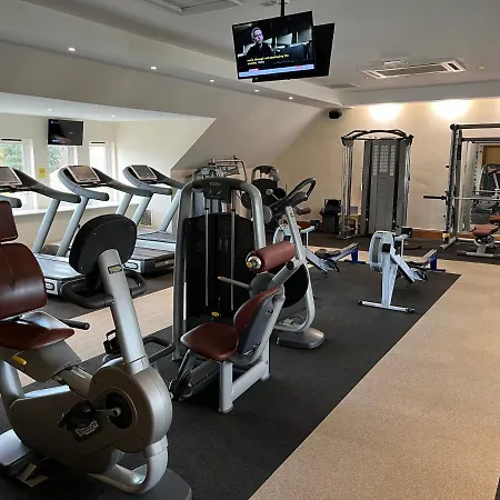 Pine Boutique With Hot Tub For Couples & Dog Holiday home *