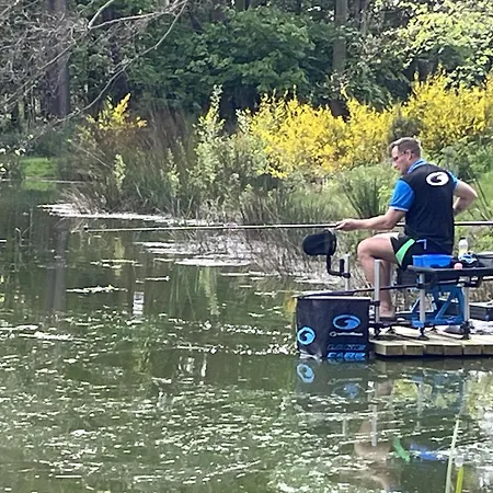 Pine Boutique With Hot Tub For Couples & Dog *