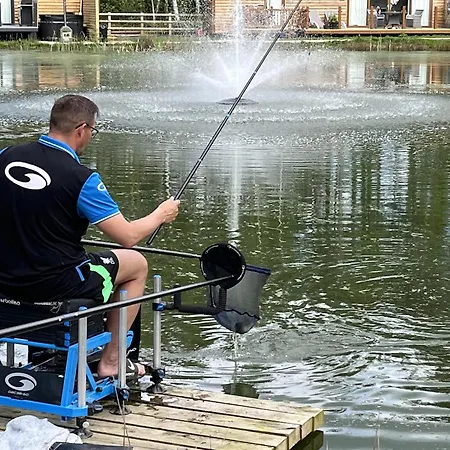 Holiday home Pine Boutique With Hot Tub For Couples & Dog *