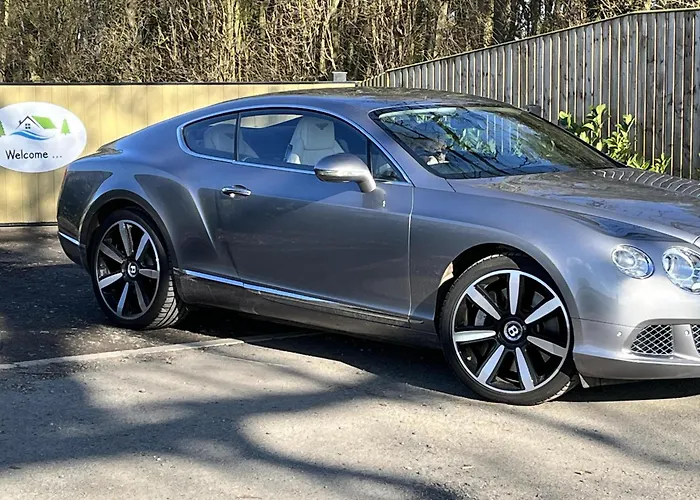 Pine Boutique With Hot Tub For Couples & Dog