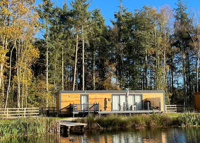 Pine Boutique With Hot Tub For Couples & Dog Сasa de vacaciones