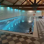 Pine Boutique With Hot Tub For Couples & Dog * York
