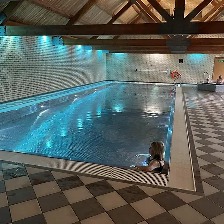 Pine Boutique With Hot Tub For Couples & Dog * York