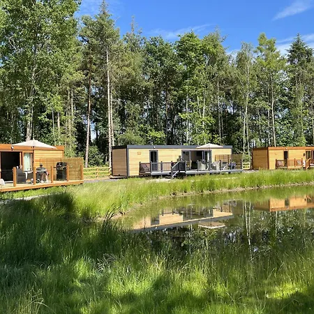 Pine Boutique With Hot Tub For Couples & Dog