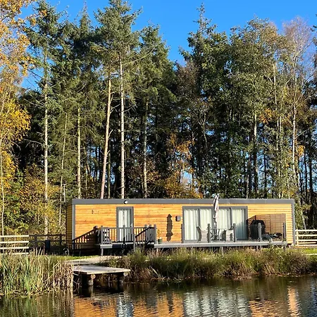 Pine Boutique With Hot Tub For Couples & Dog Dom wakacyjny